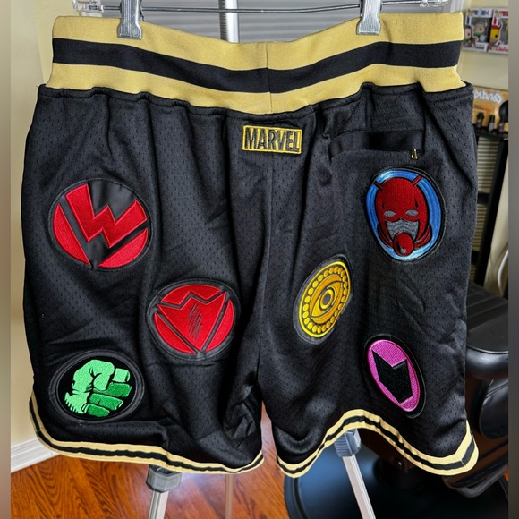 GORGEOUS MARVEL SHORTS!!! - Picture 2 of 7